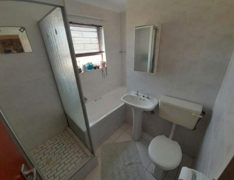 To Let 2 Bedroom Property for Rent in Durbanville Western Cape